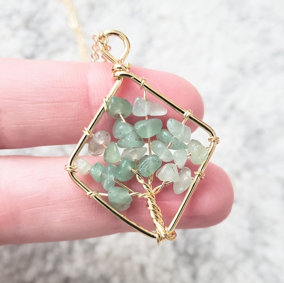 Natural aventurine tree of life pendant necklace - Picture 3 of 4